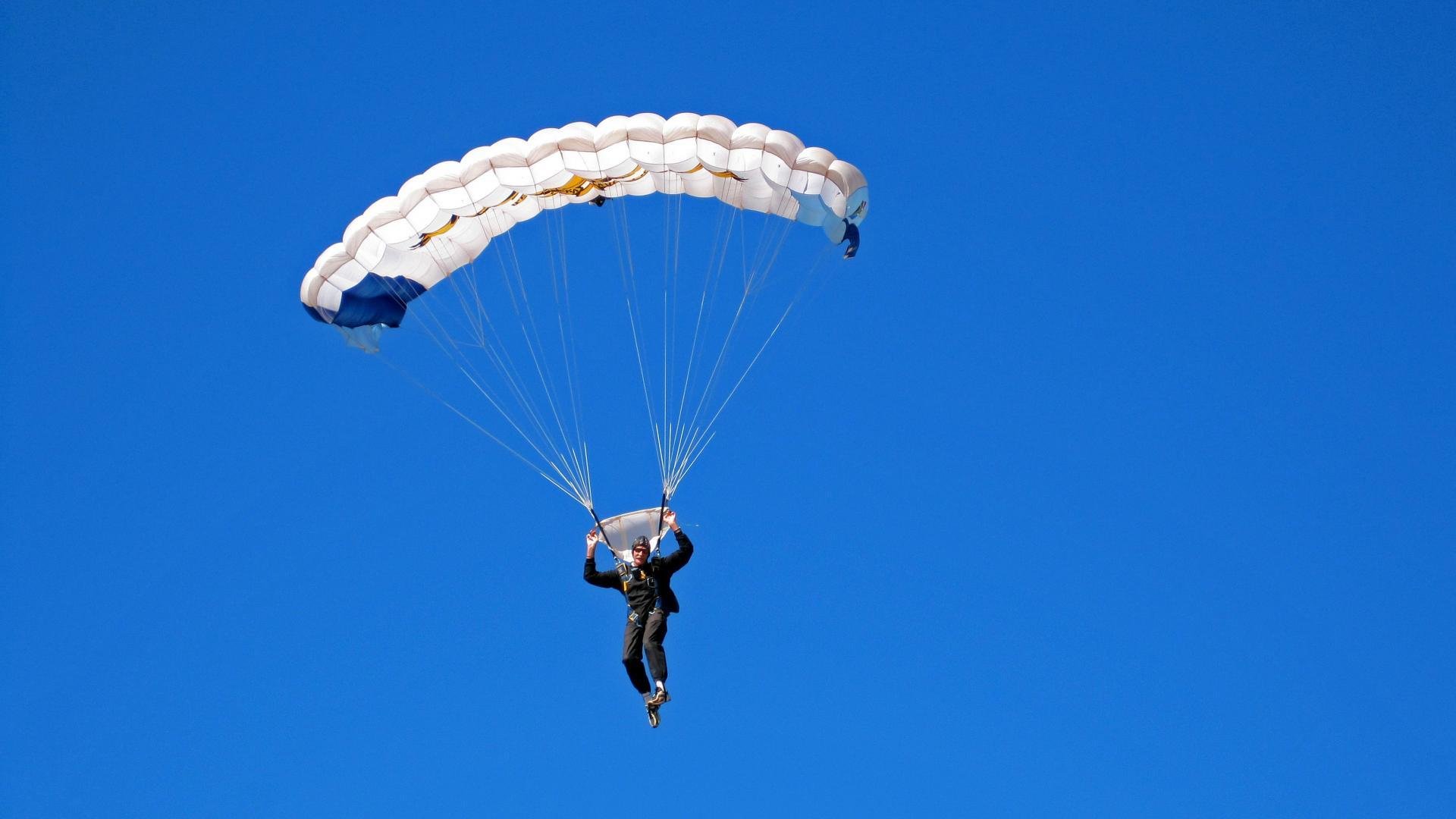 爱游戏中国官方登录入口网站-篮球运动在校园普及现状，学校篮球发展现状