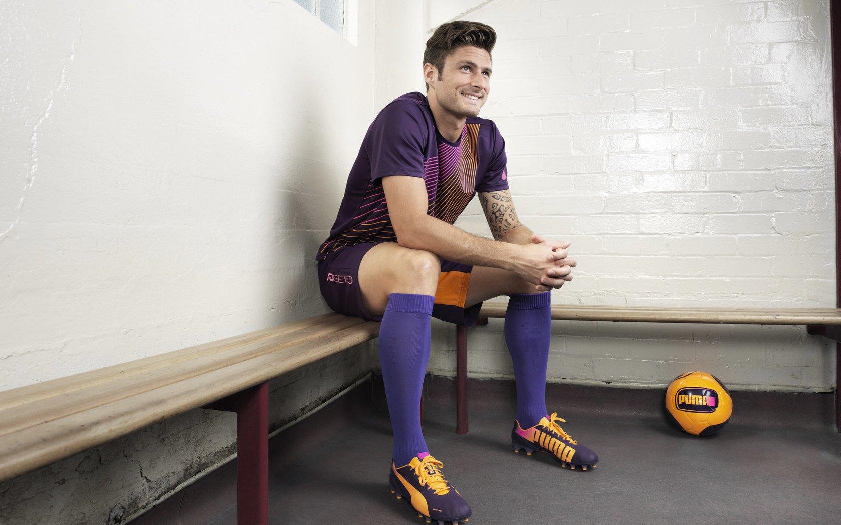 女子国家队加强中前场配合训练提升传控能力