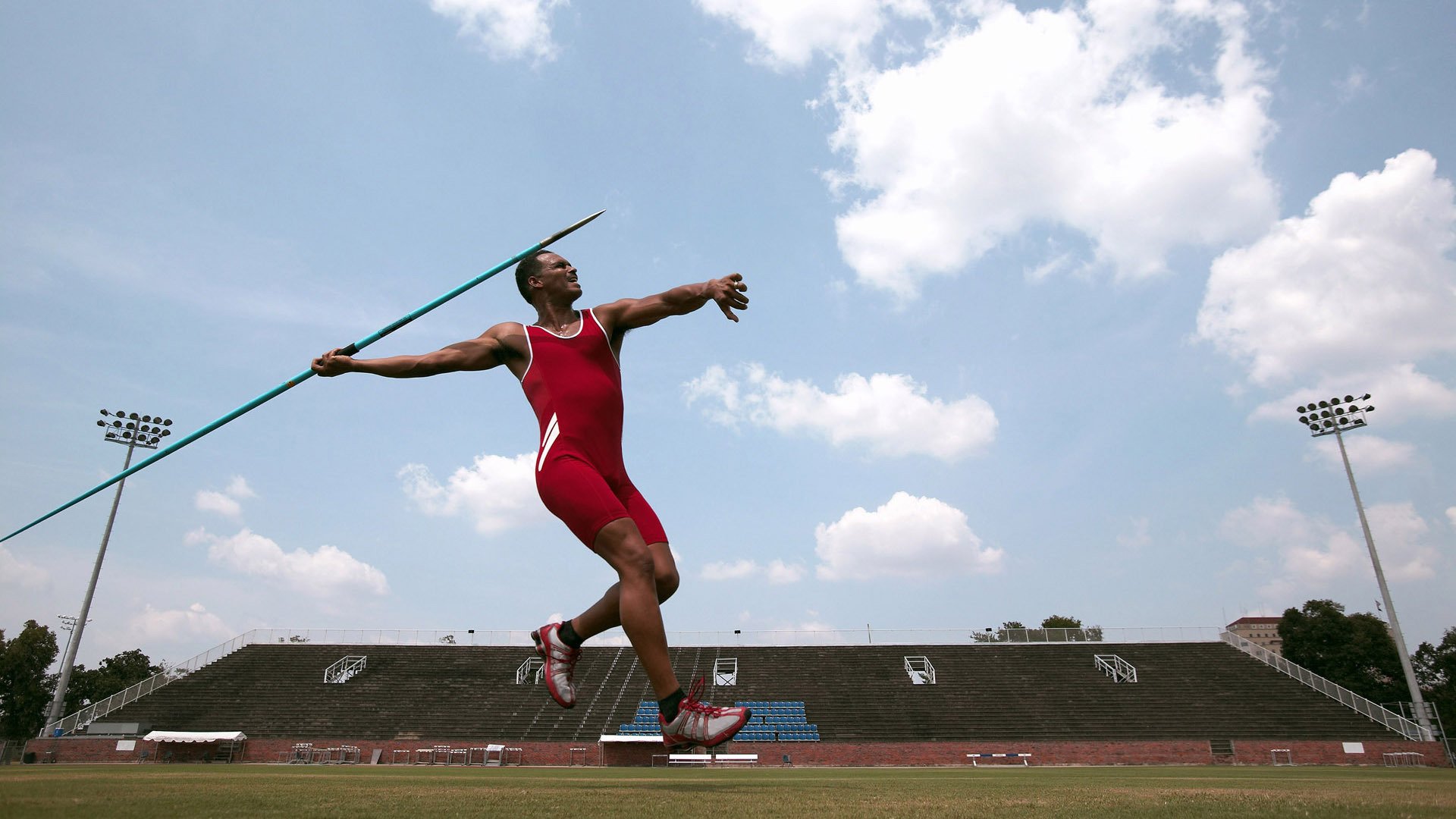 巴尔:每次防守后的反击,他都能迅速找到全黑队的进攻突破点,巴尔巴训练